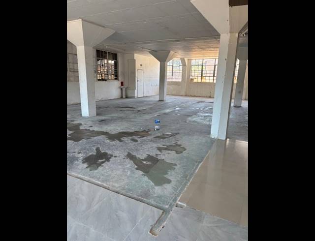 BUSINESS PROPERTY TO RENT IN OVERPORT